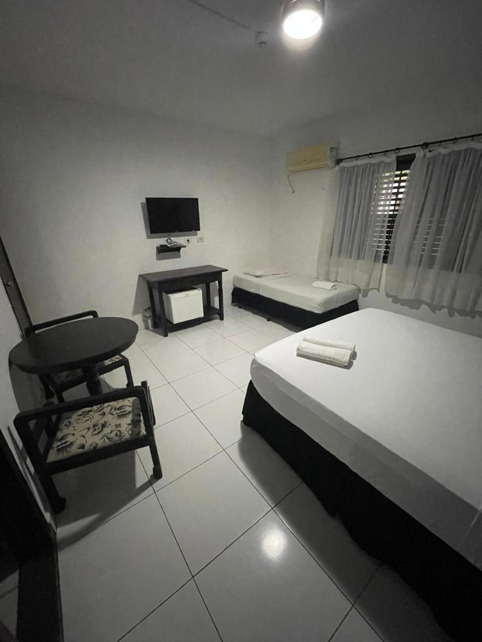 OYO Hotel Serras De Goyaz Bueno, Goiânia Exterior foto A room at the hotel