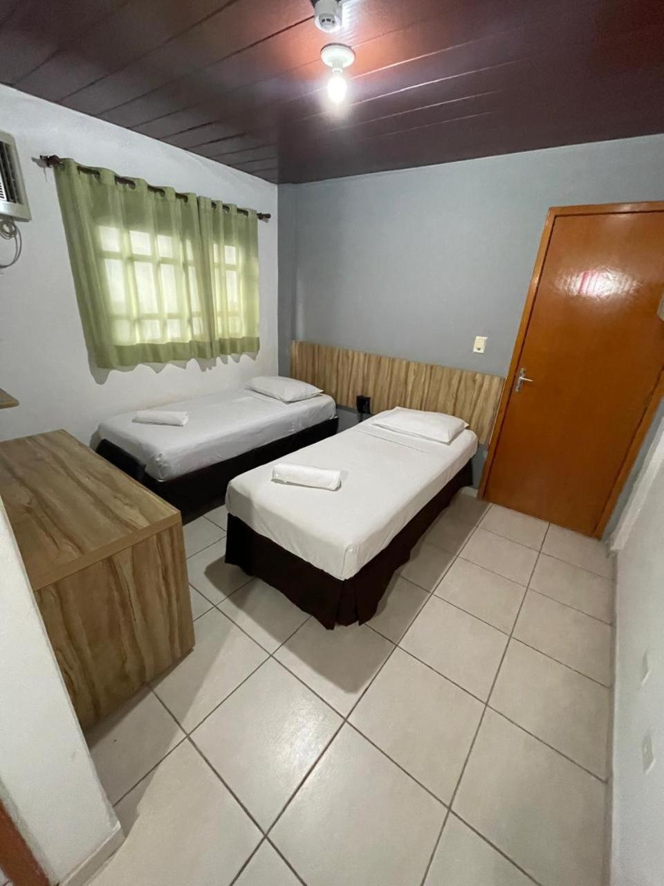 OYO Hotel Serras De Goyaz Bueno, Goiânia Exterior foto A room at a love hotel in Brazil